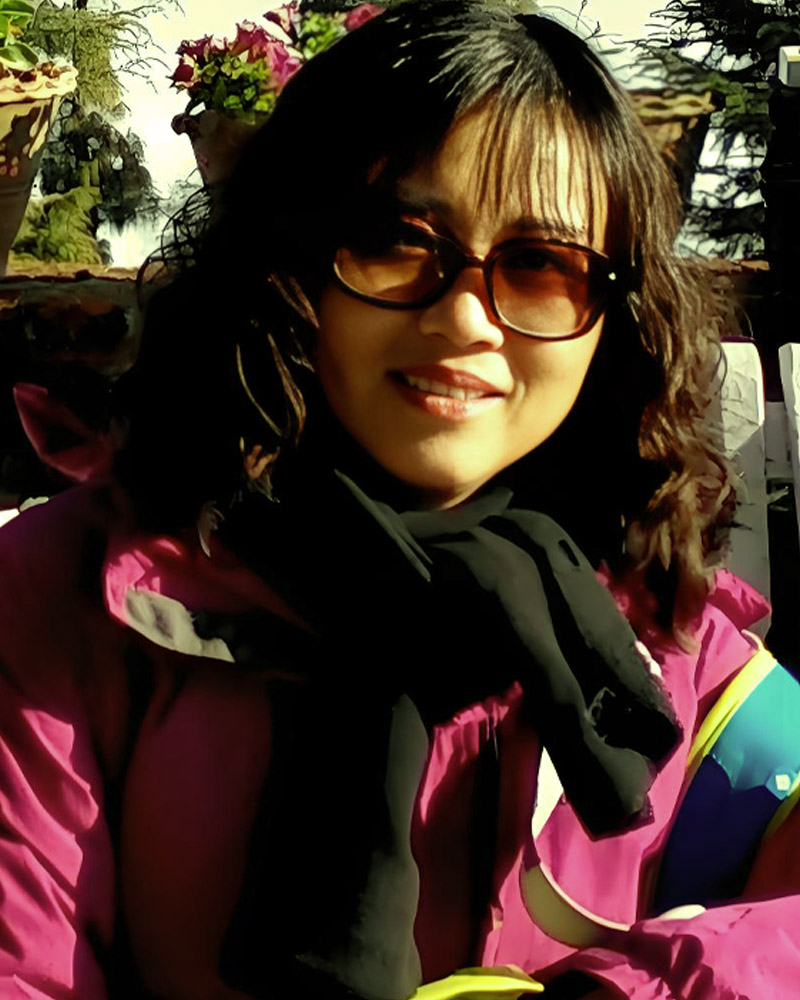 张小萍女士：知名作家、诗人、书法家